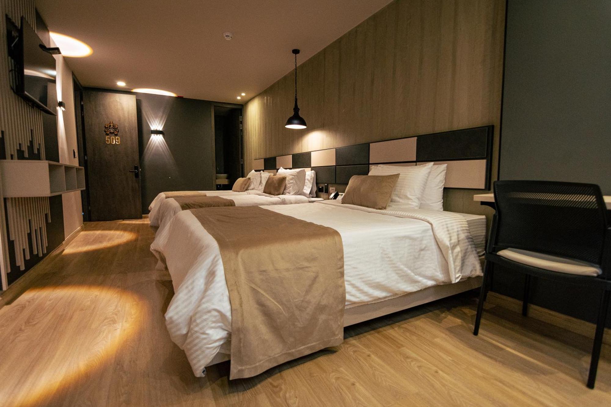 פריירה Balmoral Plaza Hotel מראה חיצוני תמונה