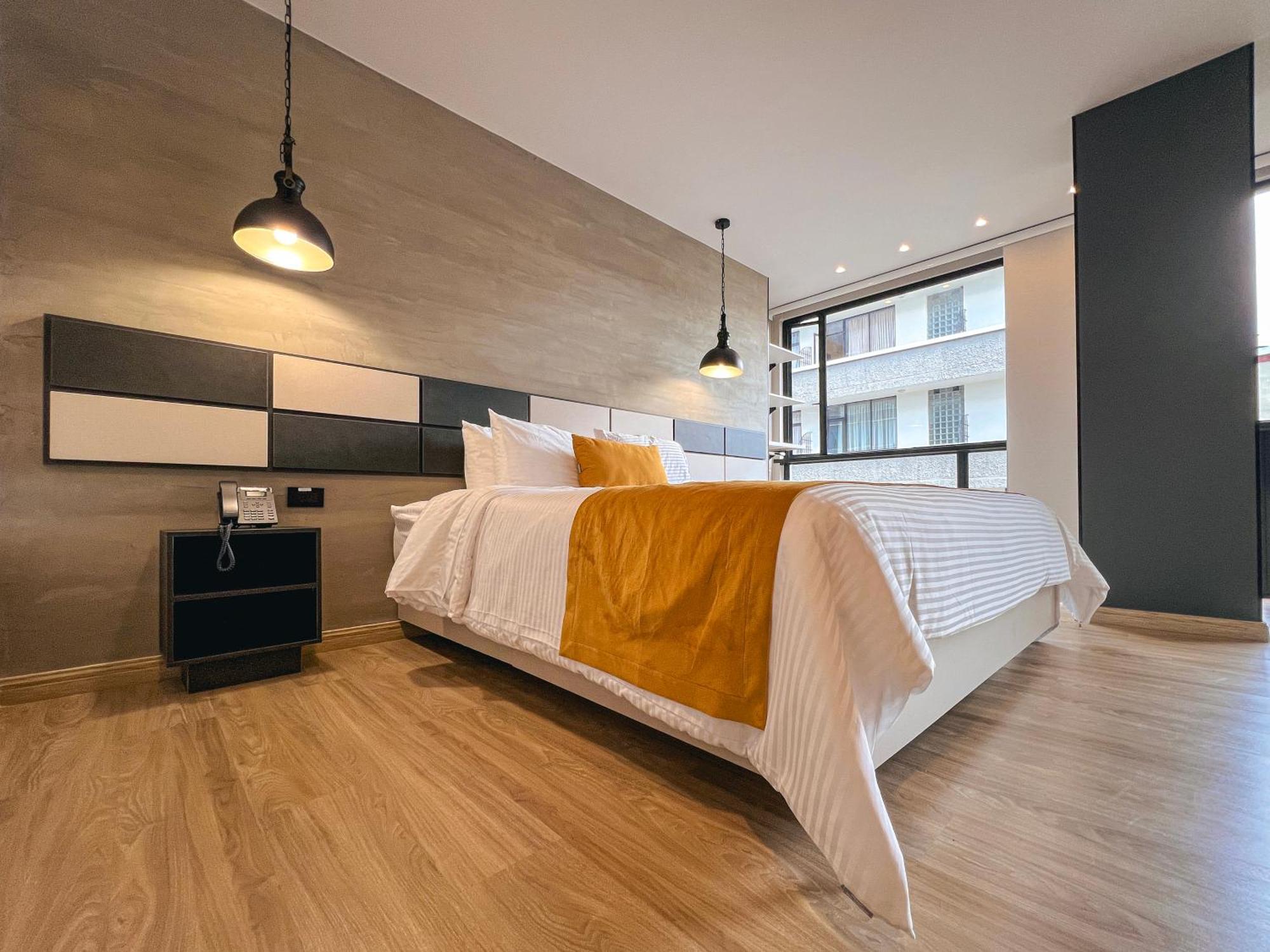 פריירה Balmoral Plaza Hotel מראה חיצוני תמונה