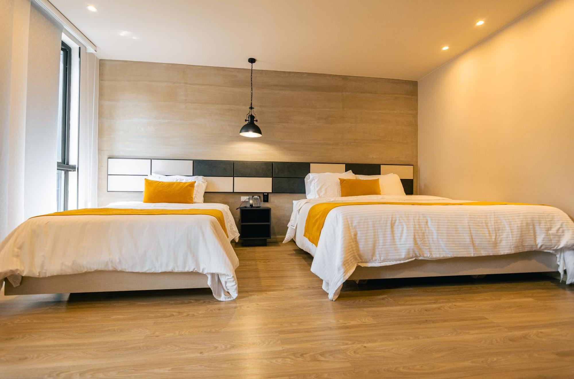 פריירה Balmoral Plaza Hotel מראה חיצוני תמונה