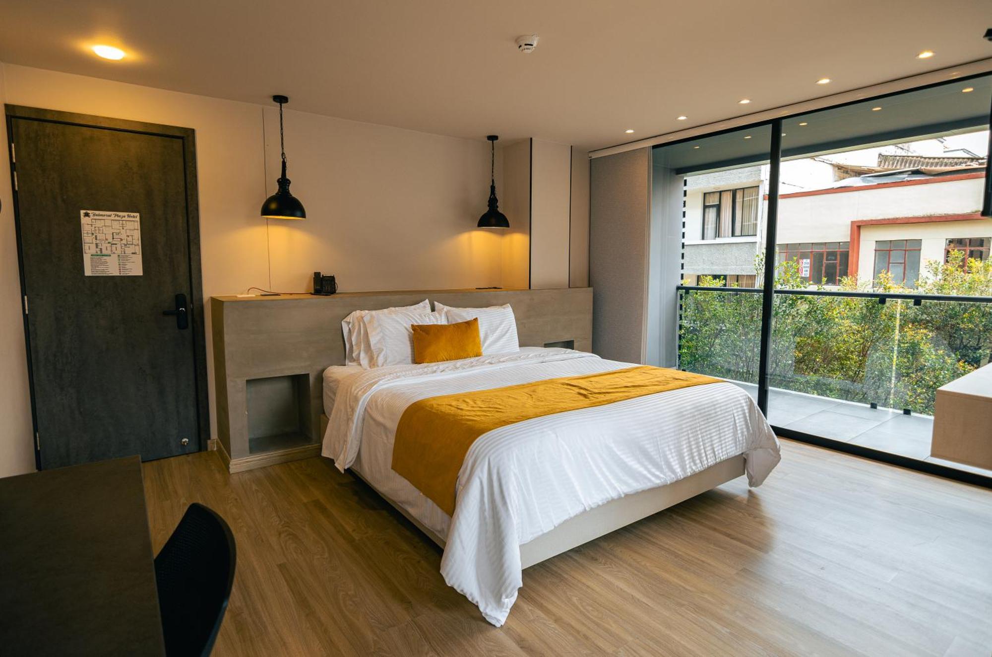 פריירה Balmoral Plaza Hotel מראה חיצוני תמונה