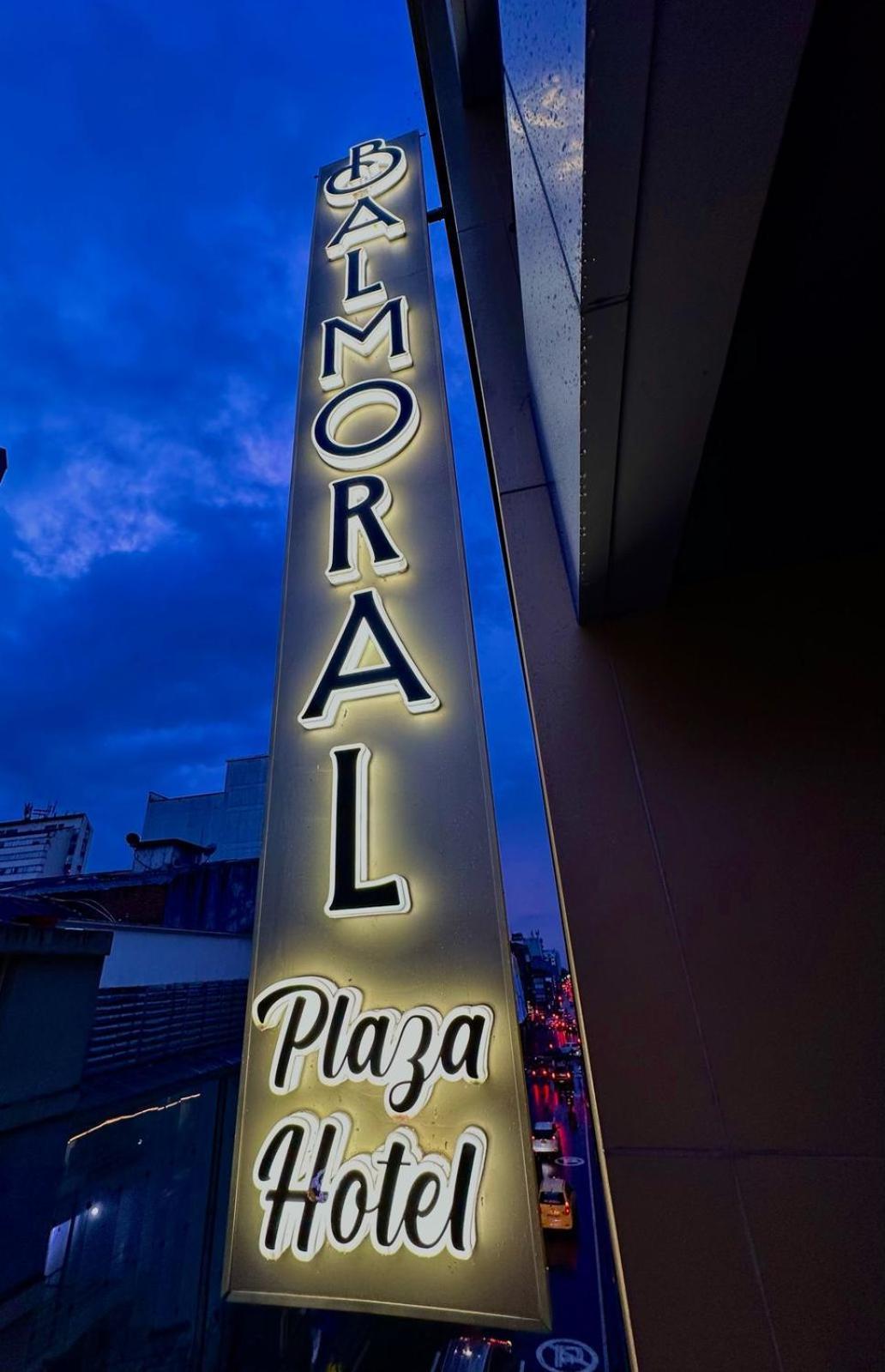 פריירה Balmoral Plaza Hotel מראה חיצוני תמונה